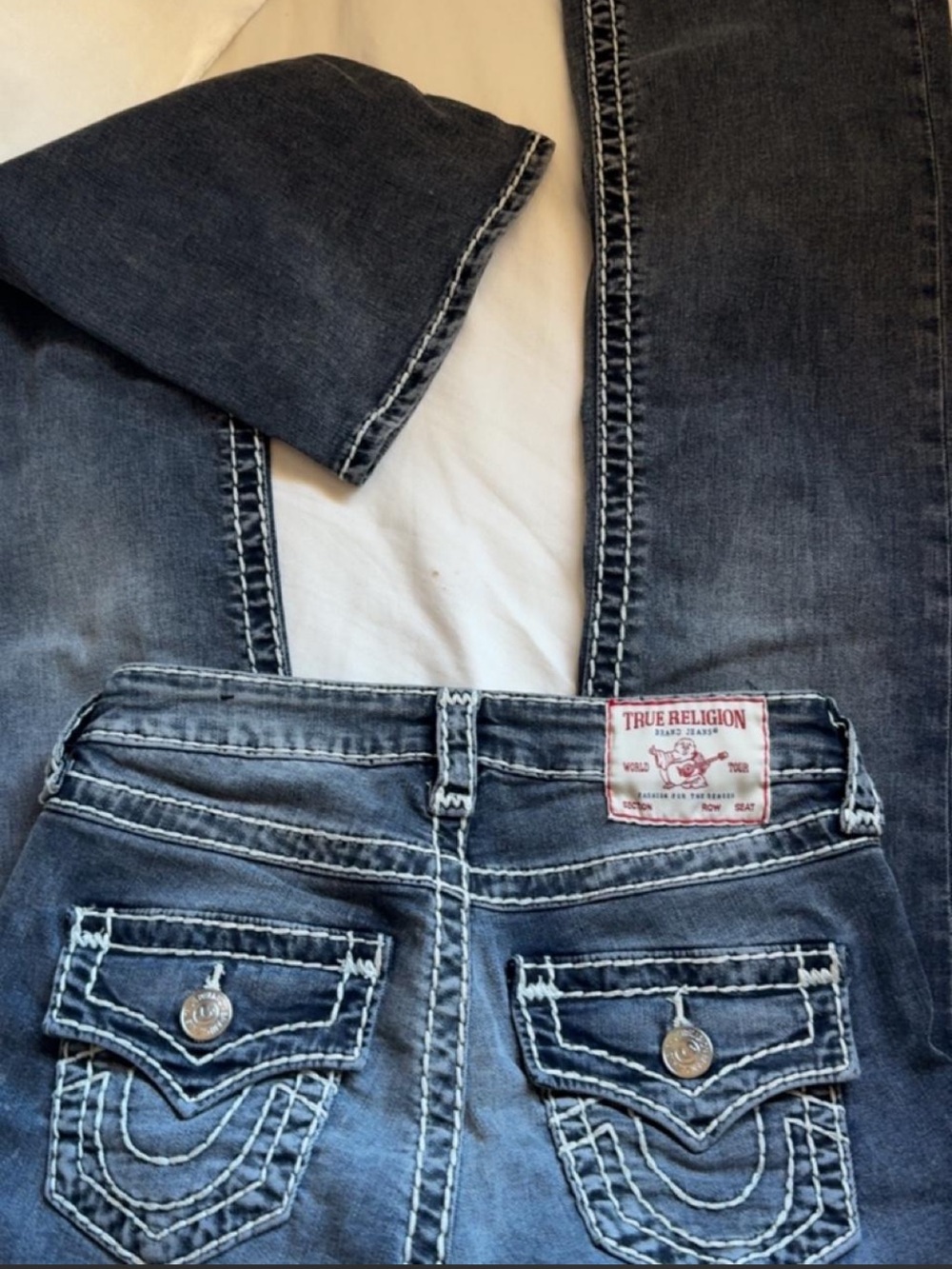 True Religion Becca Becca Mid Rise Bootcut Jeans in size 25